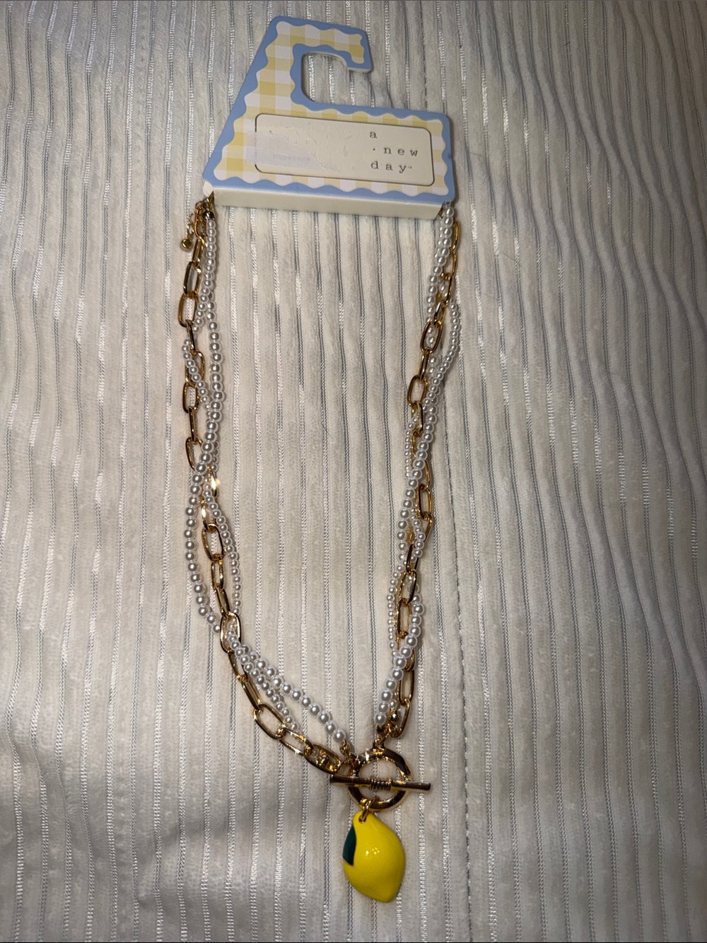A new day lemon necklace